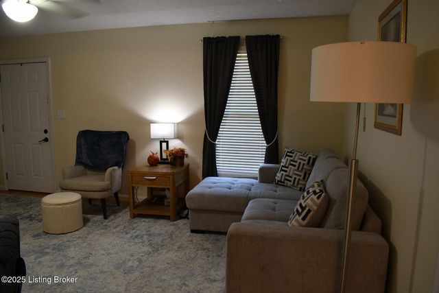 1018 Woodside Dr, Bardstown, KY 40004