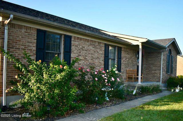 1018 Woodside Dr, Bardstown, KY 40004