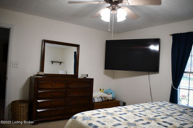 1018 Woodside Dr, Bardstown, KY 40004