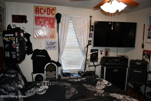 1018 Woodside Dr, Bardstown, KY 40004