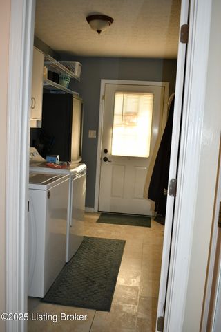 1018 Woodside Dr, Bardstown, KY 40004