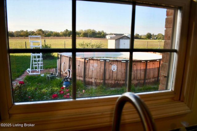 1018 Woodside Dr, Bardstown, KY 40004