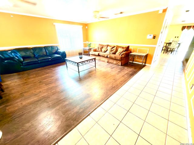 5526 Burton Farm, San Antonio, TX 78244