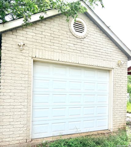 5526 Burton Farm, San Antonio, TX 78244