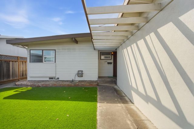 1364 Claudia Avenue, San Mateo, CA 94403