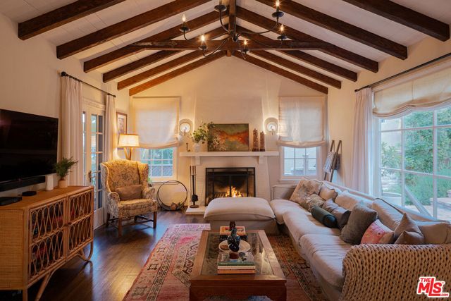 3734 Fredonia Drive, Los Angeles, CA 90068