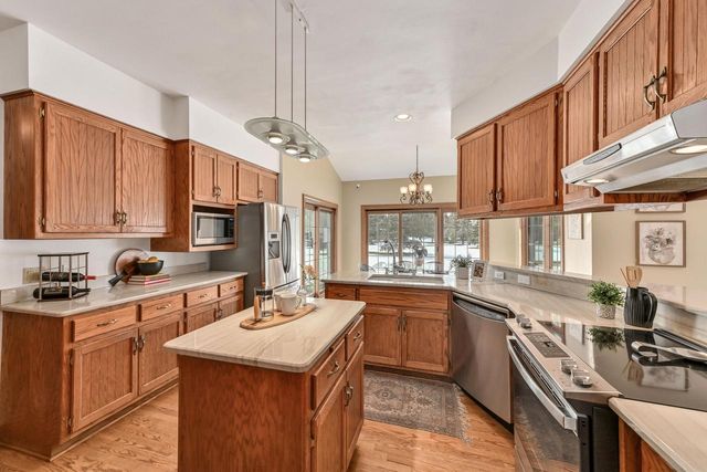 133 E Beechwood DRIVE, Mequon, WI 53092