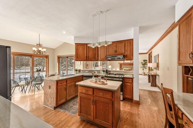 133 E Beechwood DRIVE, Mequon, WI 53092