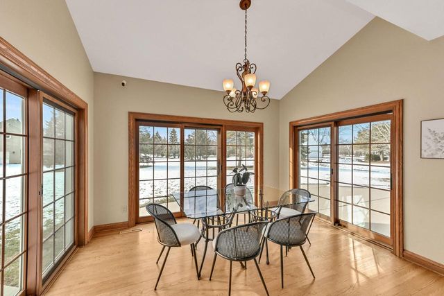 133 E Beechwood DRIVE, Mequon, WI 53092