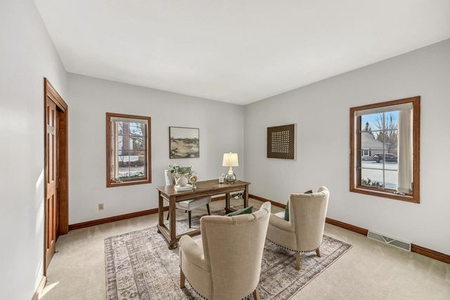 133 E Beechwood DRIVE, Mequon, WI 53092