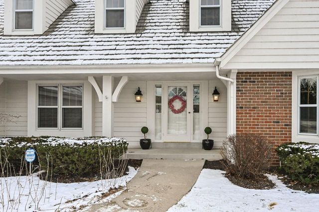 133 E Beechwood DRIVE, Mequon, WI 53092