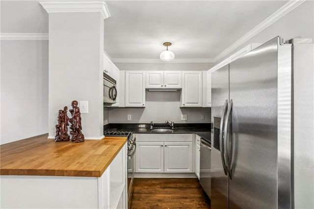 1988 Wellbourne NE Drive 6, Atlanta, GA 30324