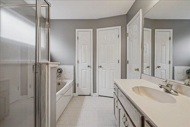 1487 BERINGER DR, Cordova, TN 38018