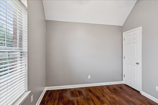 1487 BERINGER DR, Cordova, TN 38018