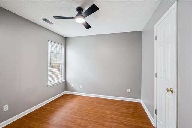 1487 BERINGER DR, Cordova, TN 38018
