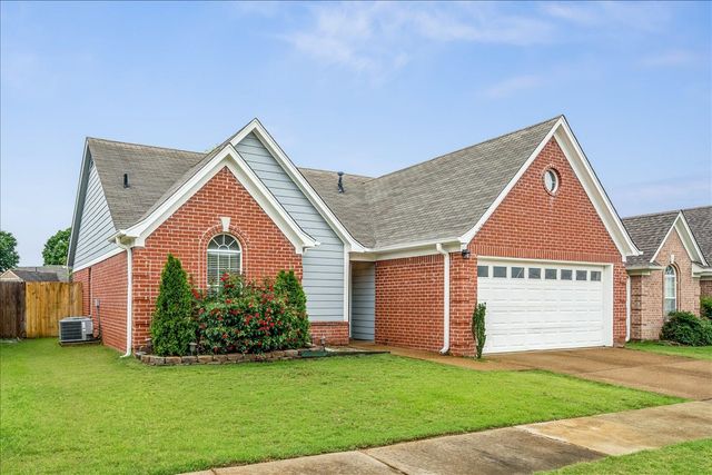 1487 BERINGER DR, Cordova, TN 38018