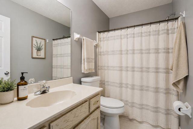 1487 BERINGER DR, Cordova, TN 38018