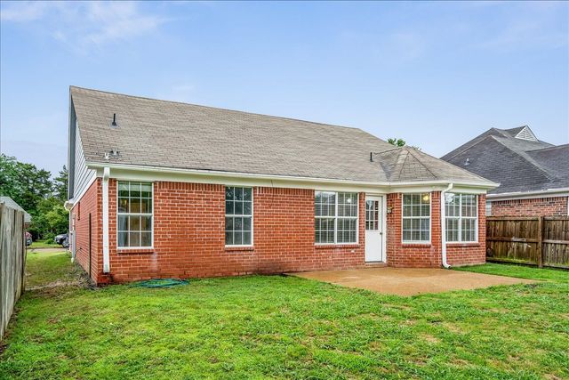 1487 BERINGER DR, Cordova, TN 38018