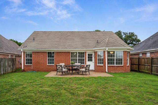 1487 BERINGER DR, Cordova, TN 38018