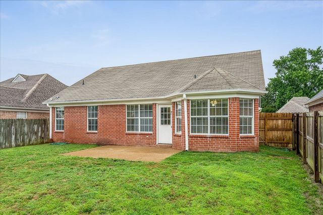 1487 BERINGER DR, Cordova, TN 38018