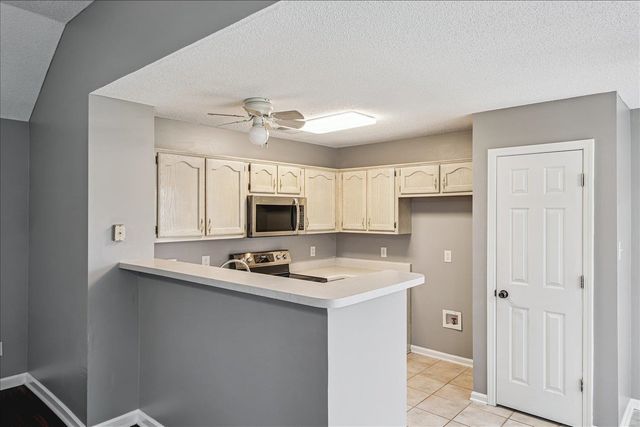 1487 BERINGER DR, Cordova, TN 38018