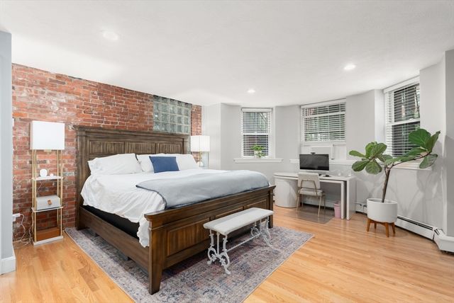 277 Beacon St 1A, Boston, MA 02116