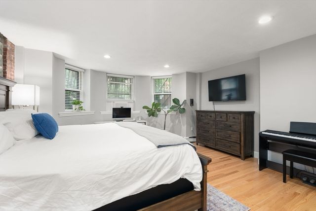 277 Beacon St 1A, Boston, MA 02116