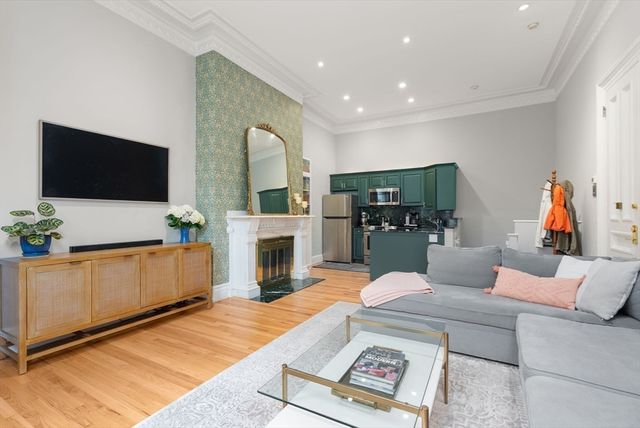 277 Beacon St 1A, Boston, MA 02116