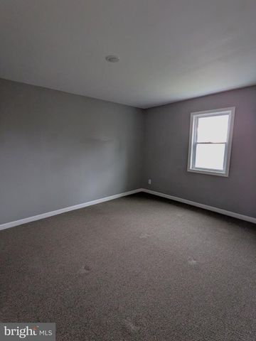 30 BEDFORD DR, Wilmington, DE 19809