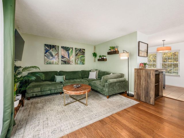 8346 Seabright Drive, Powell, OH 43065