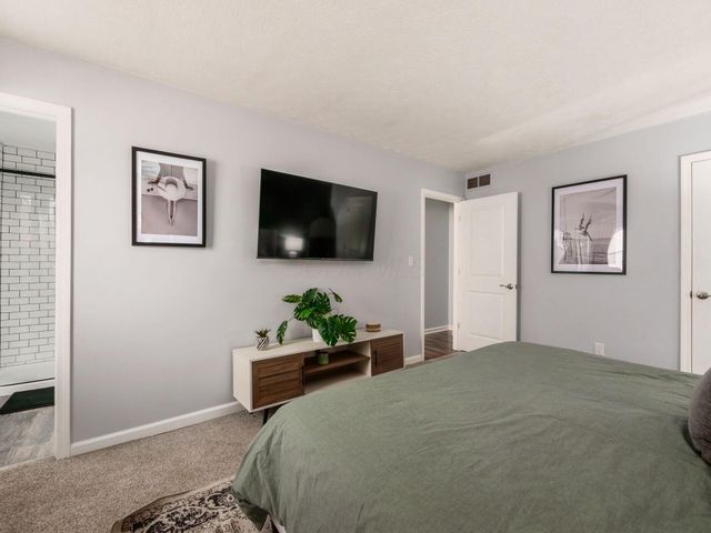 8346 Seabright Drive, Powell, OH 43065