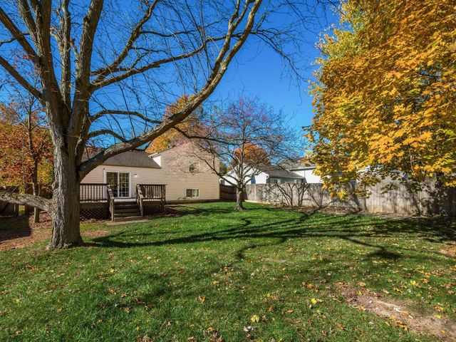 8346 Seabright Drive, Powell, OH 43065