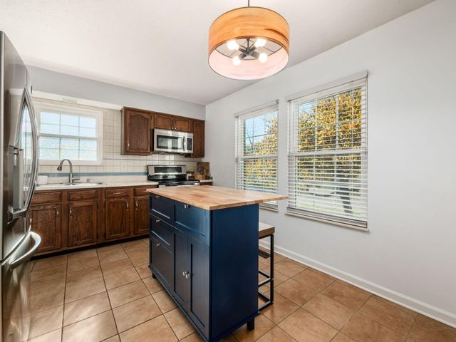 8346 Seabright Drive, Powell, OH 43065