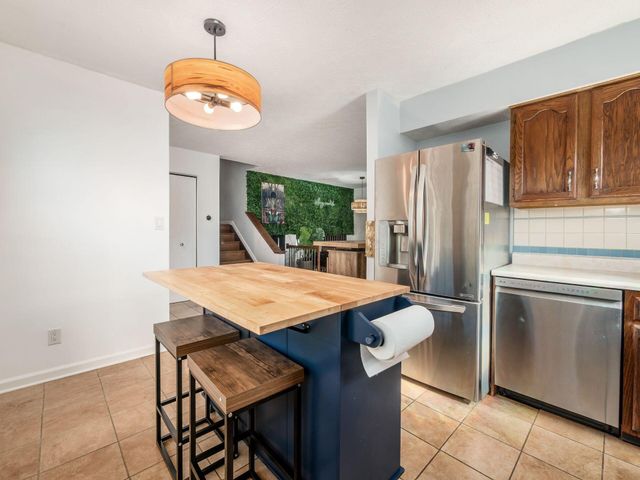 8346 Seabright Drive, Powell, OH 43065