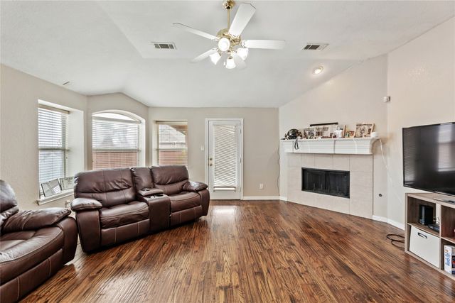 5600 Buckskin Drive, The Colony, TX 75056