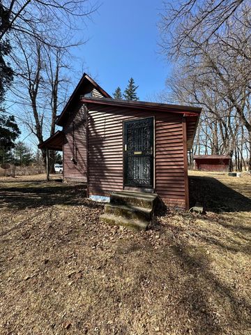 6263 381st Avenue NW, Dalbo, MN 55017