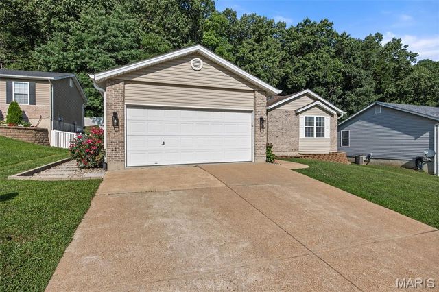 8599 Stone Mountain Court, Pevely, MO 63070
