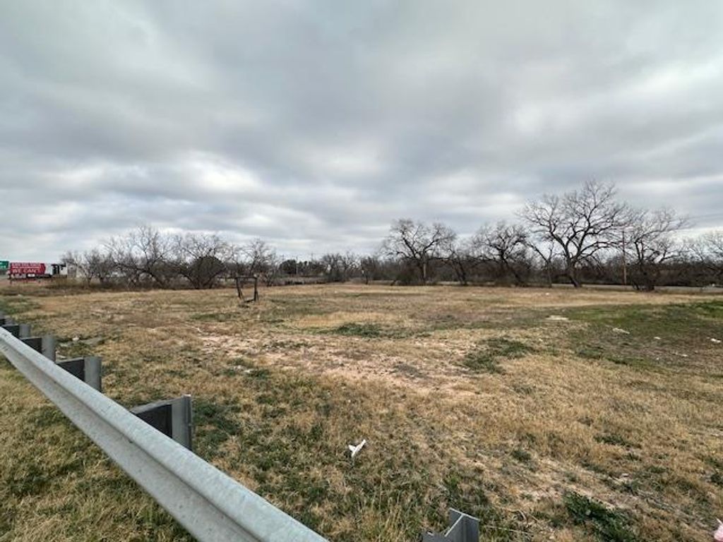 Image 1 of property listing at 0 S Hwy 87, San Angelo, TX 76903