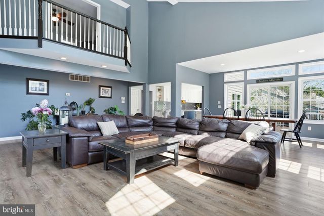 276 HAMPTON DR, Langhorne, PA 19047