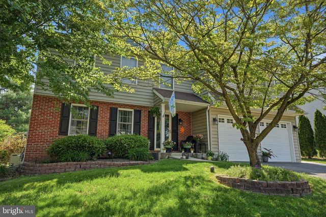 276 HAMPTON DR, Langhorne, PA 19047