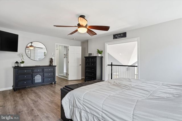 276 HAMPTON DR, Langhorne, PA 19047