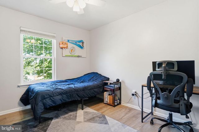 276 HAMPTON DR, Langhorne, PA 19047