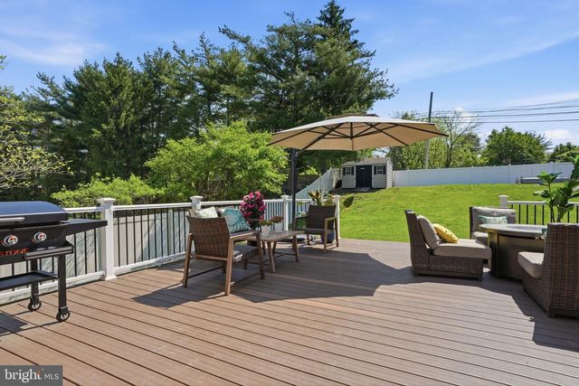 276 HAMPTON DR, Langhorne, PA 19047