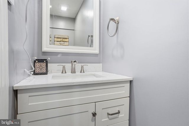 276 HAMPTON DR, Langhorne, PA 19047