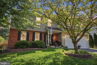 276 HAMPTON DR, Langhorne, PA 19047