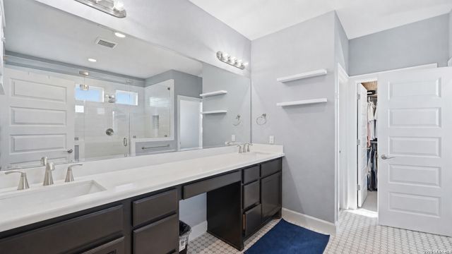 210 Jeff Vaughn, Blanco, TX 78606