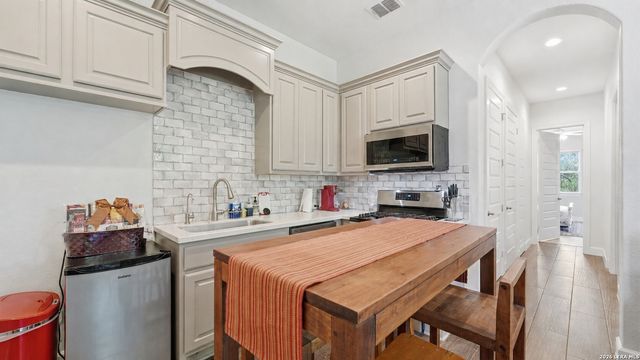 210 Jeff Vaughn, Blanco, TX 78606
