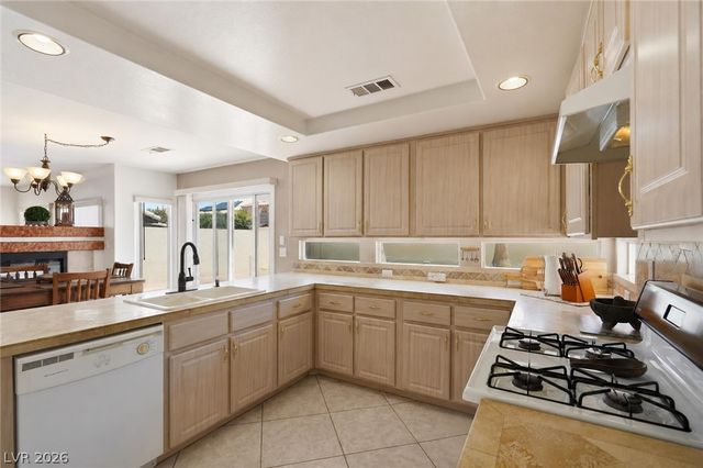 9752 Lookout Canyon Court, Las Vegas, NV 89183