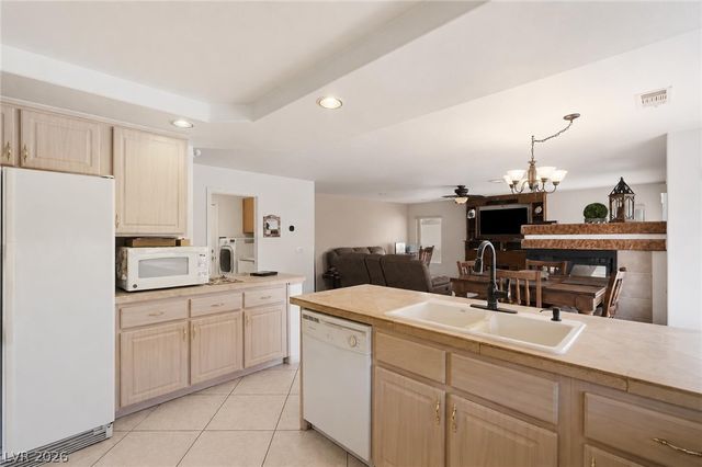 9752 Lookout Canyon Court, Las Vegas, NV 89183