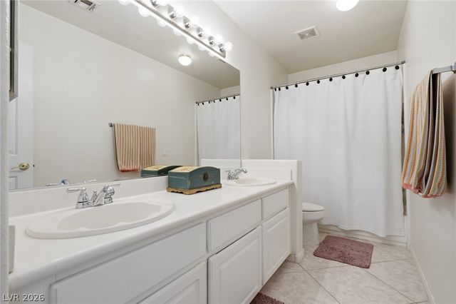 9752 Lookout Canyon Court, Las Vegas, NV 89183